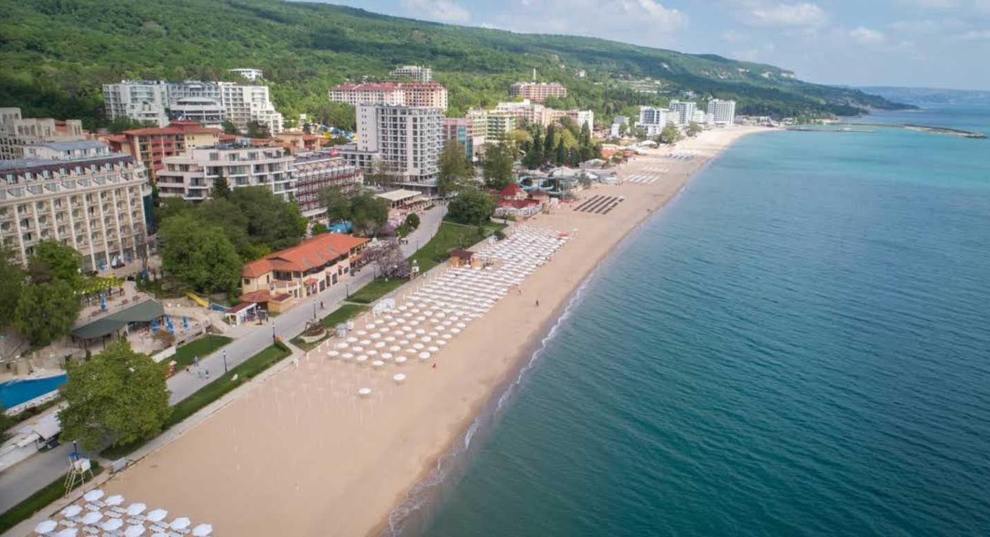 黒海 ヌード ビーチ